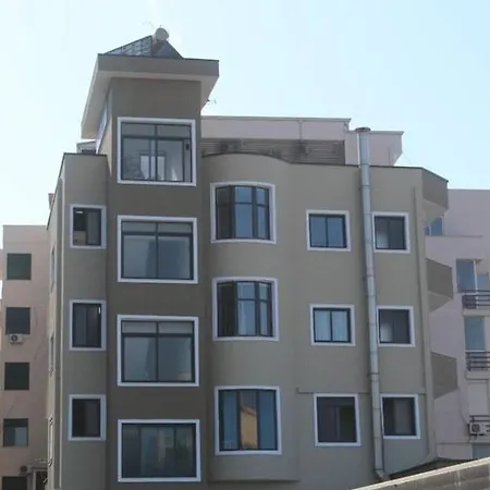 Tirona Hotel