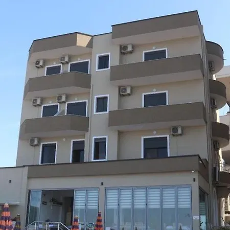 Tirona Hotel