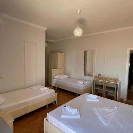 Hotel Tirona 4*