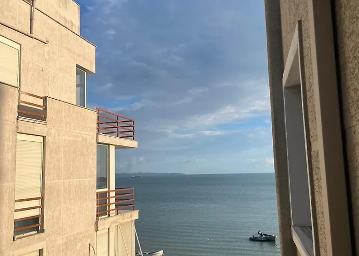 Tirona Отель 4*