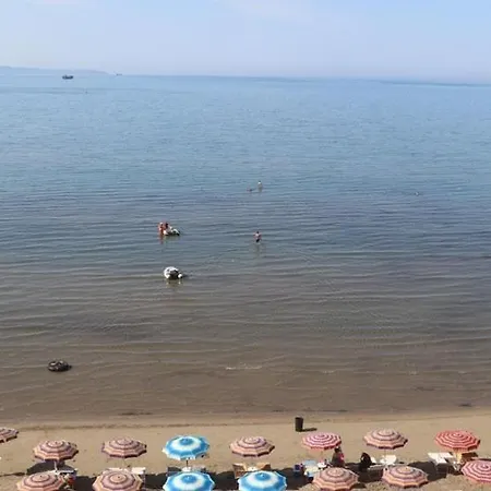 Tirona Szálloda Durrës